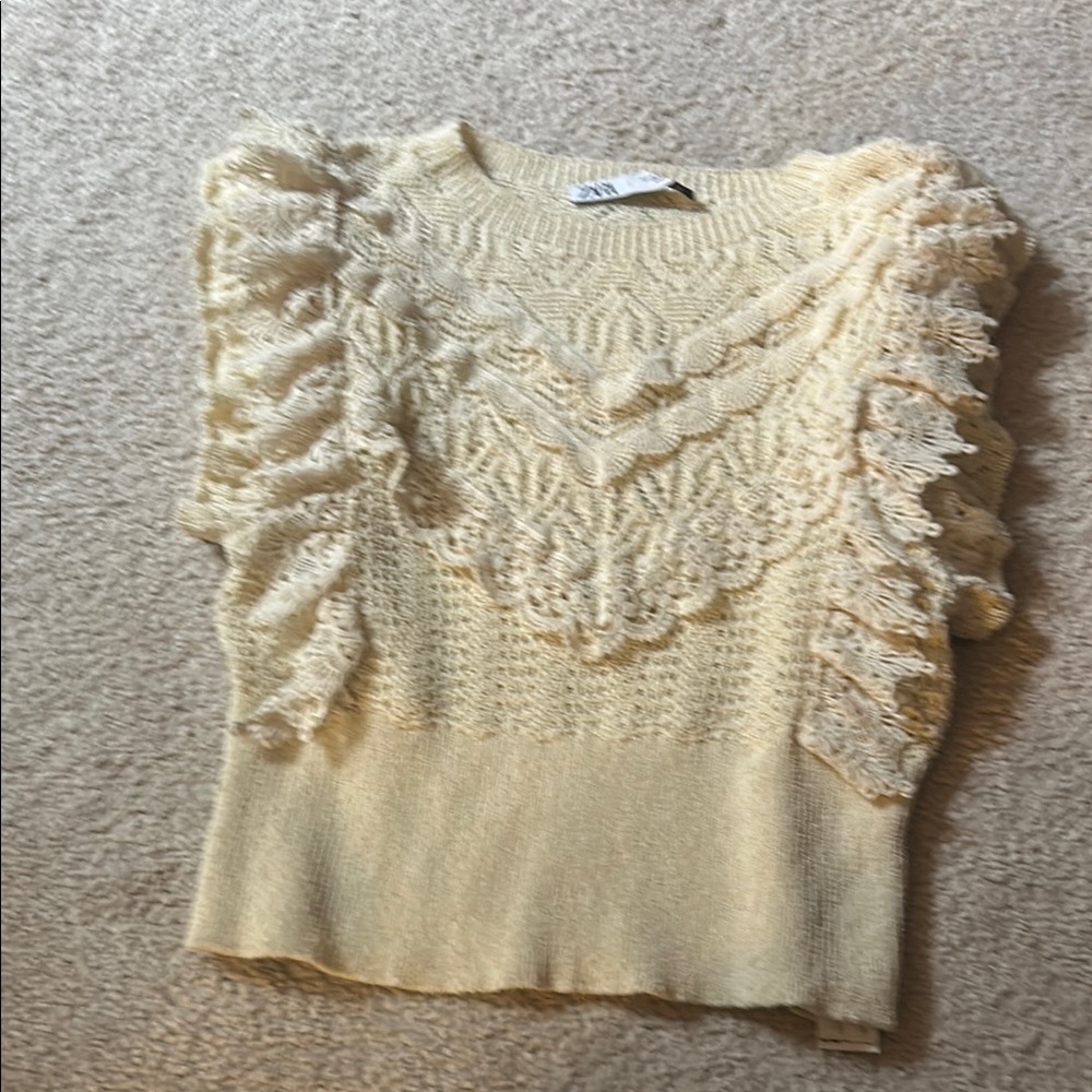 Zara Cream V-Neck Sweater with Intricate Knit